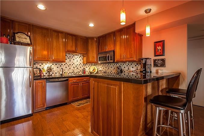 1st image of 4512 Jefferson St APT 6