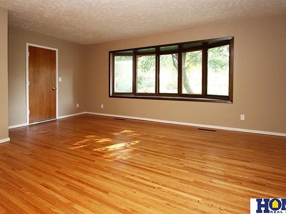 2nd image of 1930 E Manor Dr