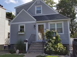 76 Inwood Rd, Port Washington, NY 11050