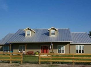 3838 E Parker Rd, Muldoon, TX 78949