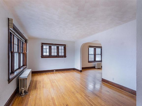 4th image of 5046 Potomac St