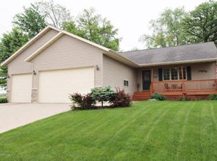 2452 Tee Time Rd SE, Rochester, MN 55904