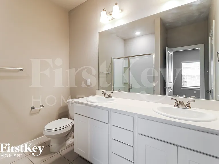 610 Ava Trl — Photo 10