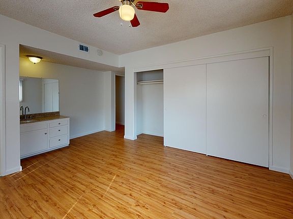 4th image of 1155 College View Dr #C