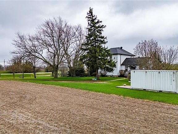 4th image of 335 McKenzie Rd