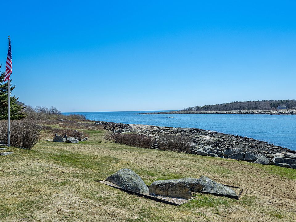 4 Brackett Point Rd, Biddeford, ME 04005 | MLS #1556371 | Zillow