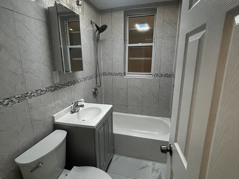 6205 Palisade Ave #1R — Photo 7