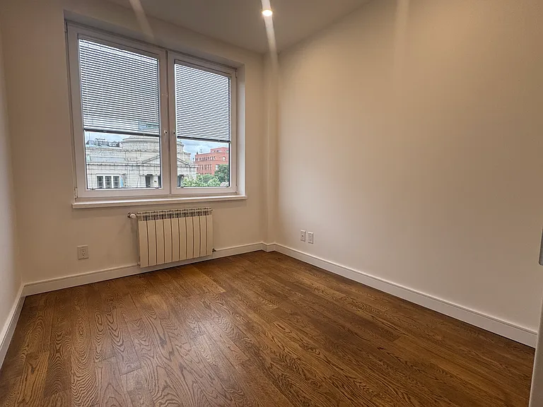 689 Leonard St #3B — Photo 9