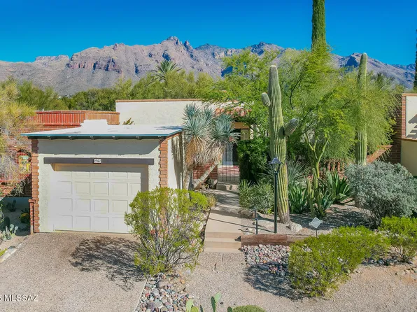 2561 E Cerrada Adelita, Tucson, AZ 85718