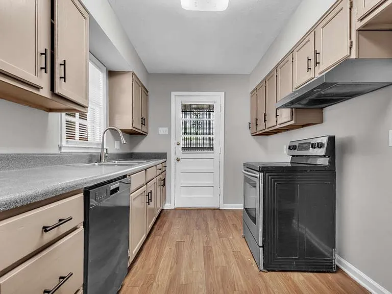 3537 W Deerwood Ave — Photo 10