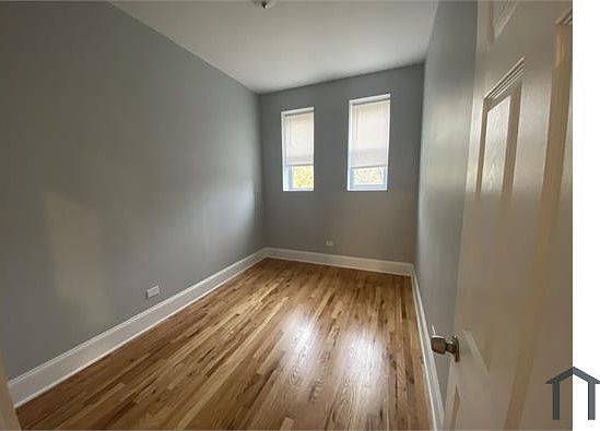 3rd image of 5606 S Michigan Ave #1