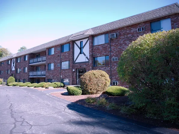 65 McCormick Ter APT 4, Stoughton, MA 02072