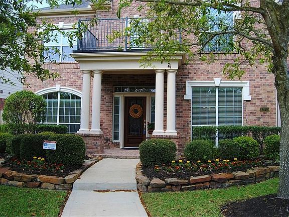 Welcome home! This home has incredible curb appeal!