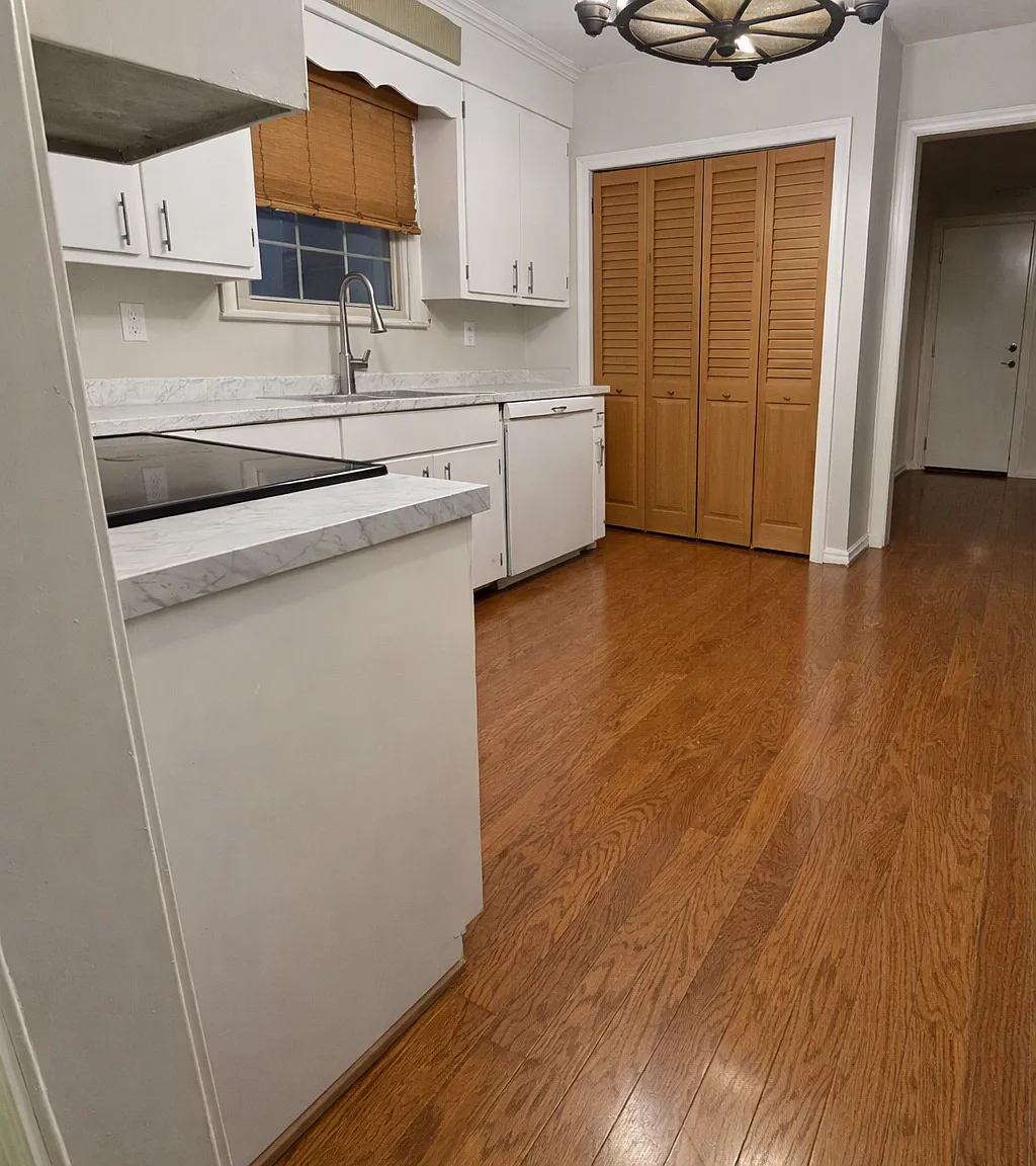 4 bed, 1926 sqft, $2,295 — Photo 3