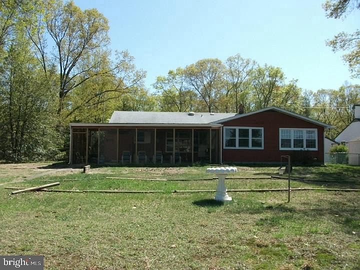 2nd image of 2526 S Shore Dr