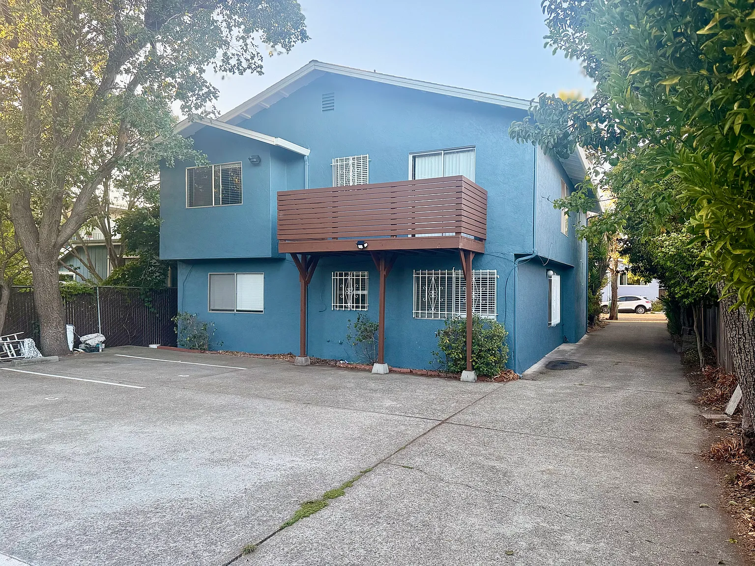 1650 Tyler St — Photo 2