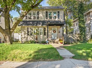 1725 Linden Ave SE, Grand Rapids, MI