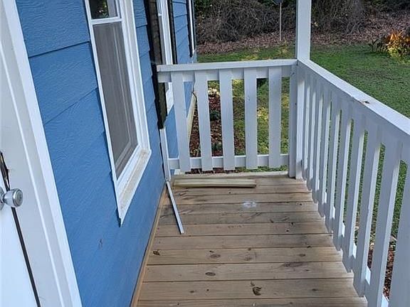 3rd image of 145 Knob Dr