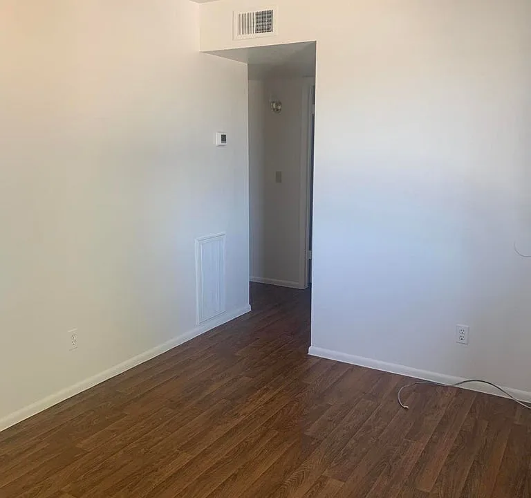 2055 N Winterhaven #202