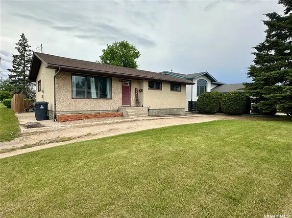100 1st STREET E, Warman, SK S0K 4S0