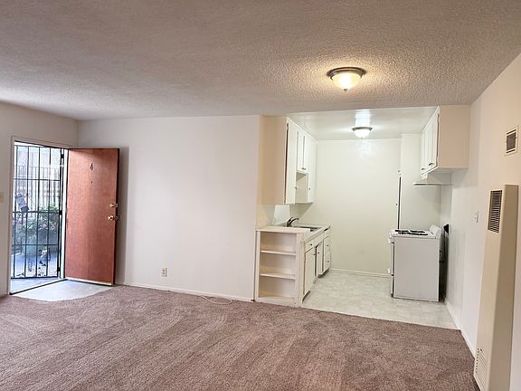 5th image of 5726 W Virginia Ave #4