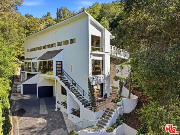 2350 Benedict Canyon Dr, Beverly Hills, CA 90210