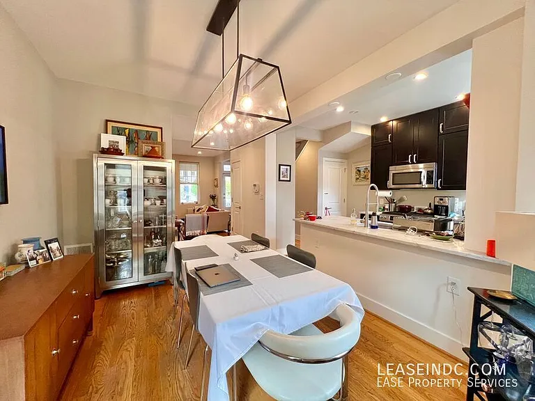 624 Lamont St NW — Photo 8