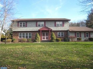 3 Stonelea Dr, Princeton Junction, NJ 08550