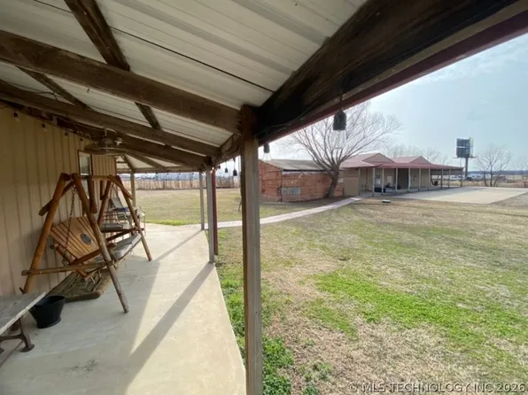 10092 Kennys Trucks Dr, Mounds, OK 74047