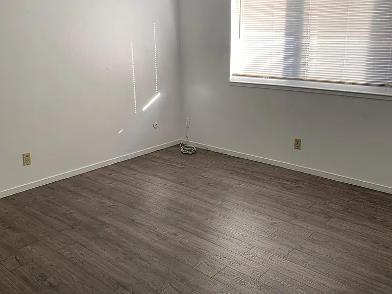 5528 Keoncrest Cir #4 — Photo 13