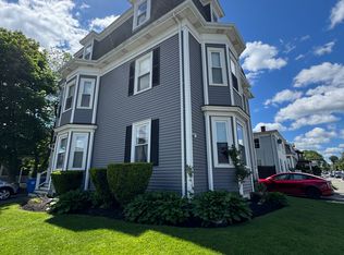 23 Walnut St #1R, Waltham, MA 02453