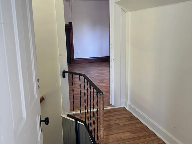 711 N Court St #B — Photo 3