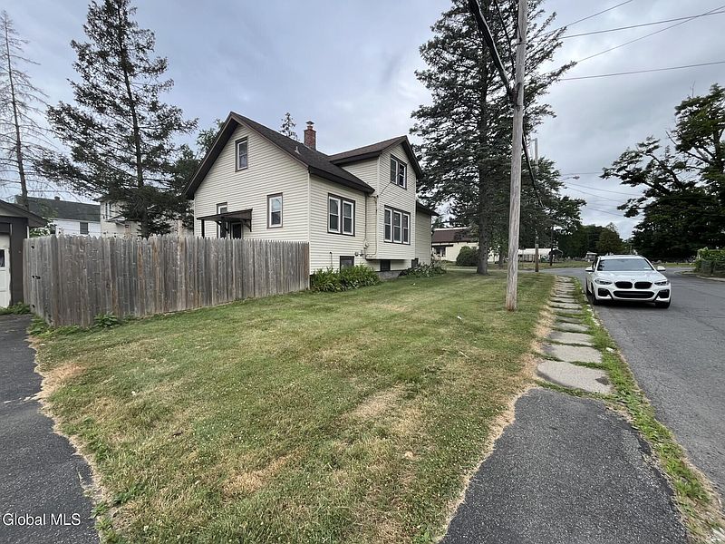 5th image of 1822 7th Street