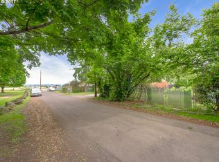 76 Northeast Ave, Portland, OR 97218