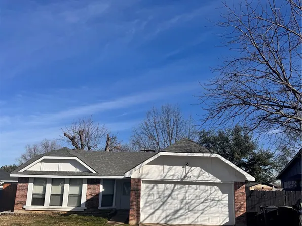 4203 Ravenhill Ln, Arlington, TX 76016