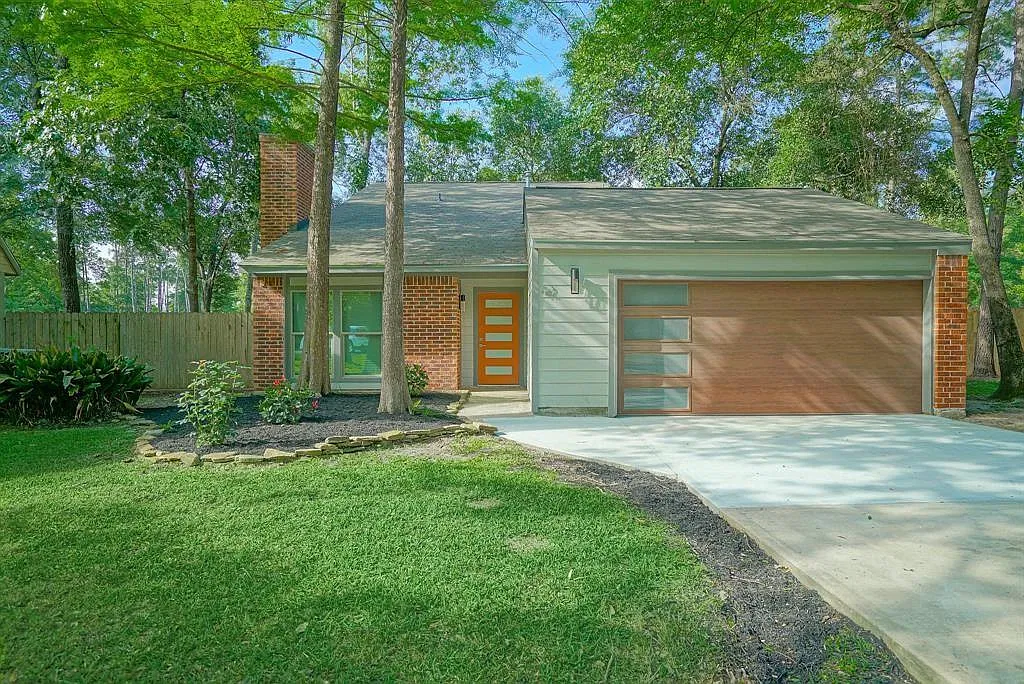 3 bed, 2.5 bath, 1964 sqft, $2,550 — Photo 2