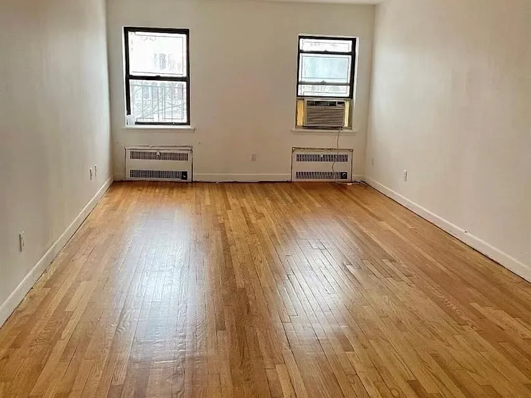 7 Bond St #3J — Photo 4