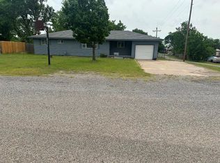 115 S Main St, Sharon, OK 73857