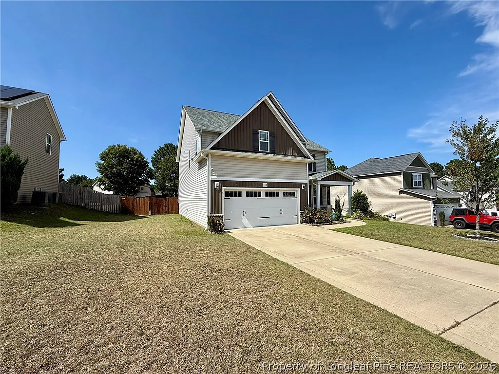 5 bed, 3.5 bath, 2970 sqft, $2,300 — Photo 3