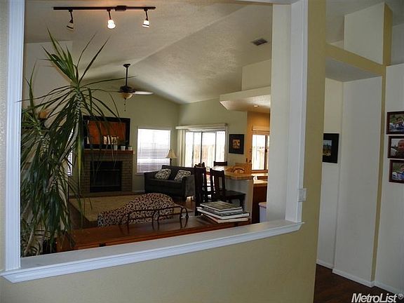 2nd image of 8405 Tawny Ct