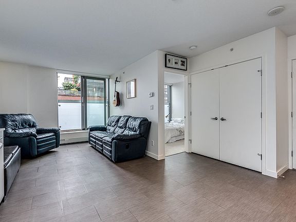 4th image of 66 Cordova St W #608