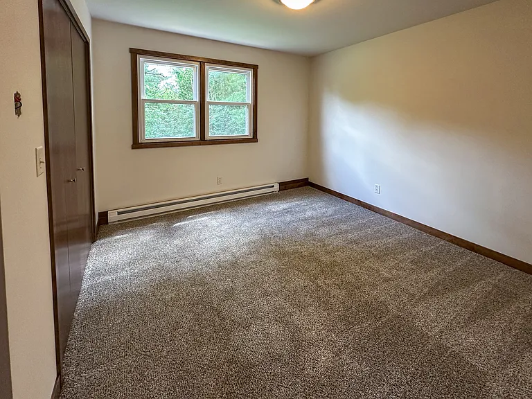 1714 Viking Ave — Photo 7