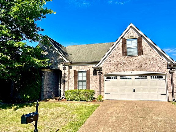 2nd image of 2723 Oak Barn Ln