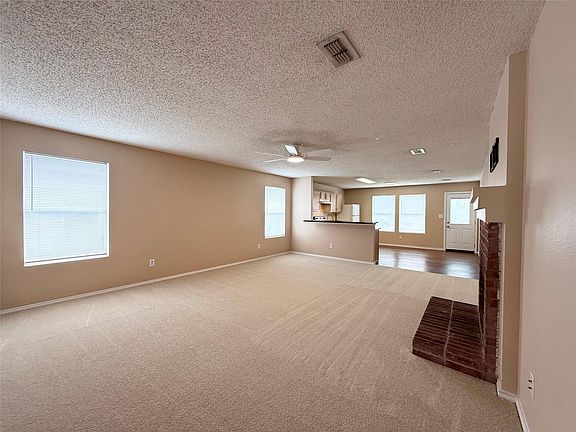 4th image of 4417 Courtside Dr