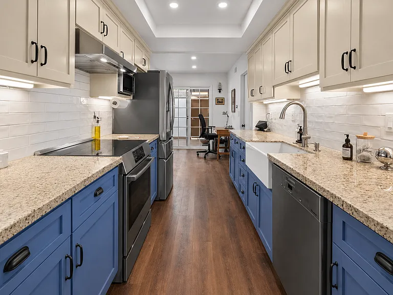 4517 Collwood Ln — Photo 10
