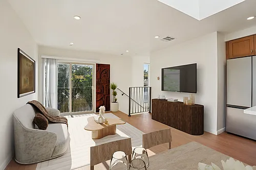 6162 3/4 6160 Oak Crest Way Photo 1