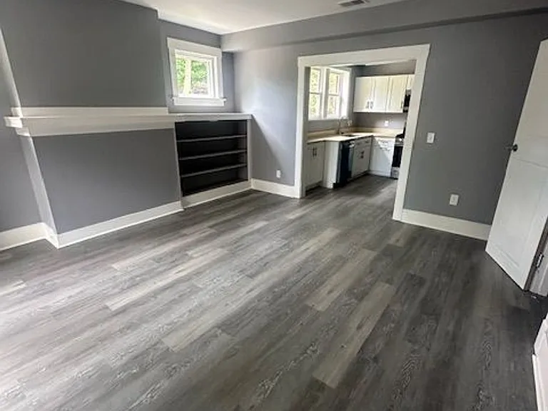 6801 Frankstown Ave — Photo 1