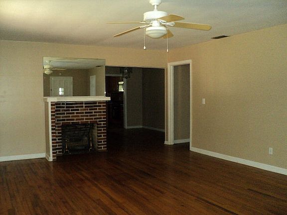 3rd image of 306 N McDonald St