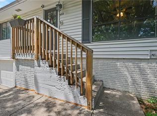 632 N Mohican Dr, Independence, MO 64056