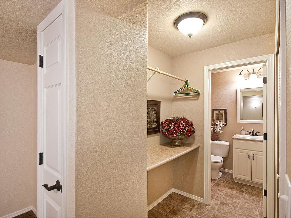 Basement Bath/Laundry Room